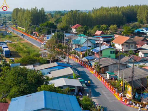 ภาพ No.110414:พิธีต้อนรับพระธรรมยาตรา ในโครงการธรรมยาตรากตัญญูบูชา มหาปูชนียาจารย์ พระมงคลเทพมุนี(สด จนฺทสโร) พระผู้ปราบมาร อนุสรณ์สถาน 7 แห่ง ปีที่ 12 วันที่ 11 มกราคม พ.ศ. 2567 ณ อนุสรณ์สถานลำดับที่ 3 สถานที่เกิดใหม่ในเพศสมณะ วัดสองพี่น้อง จ.สุพรรณบุรี
