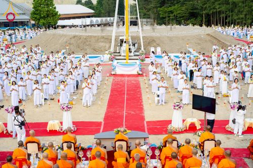 ภาพ No.275110:วันอาทิตย์ที่ 30 พฤศจิกายน พ.ศ. 2568 พิธีตอกเสาเข็ม "สร้างองค์พระเจดีย์เพื่อสร้างสันติภาพโลก" ต้นสุดท้าย ณ ศูนย์ปฏิบัติธรรมระยอง (บ้านช่องลม)