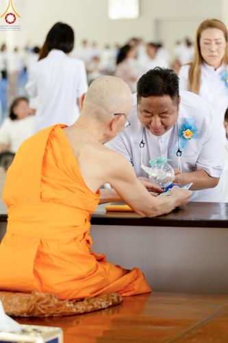 ภาพ No.58639:พิธีบุพเปตพลี ครั้งที่ 149 ร่วมอุทิศบุญแด่หมู่ญาติที่ล่วงลับไปแล้ว และสืบทอดอายุพระพุทธศาสนา วันอังคารที่ 23 เมษายน พ.ศ. 2567 (วันพระ ขึ้น 15 ค่ำ เดือน 5) ณ หอฉันคุณยายอาจารย์ฯ วัดพระธรรมกาย