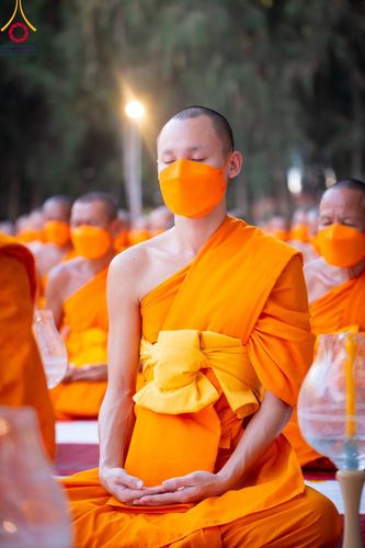 ภาพ No.107141:พิธีจุดประทีปถวายเป็นพุทธบูชา และบูชาธรรมมหาปูชนียาจารย์ ในโครงการธรรมยาตรากตัญญูบูชา มหาปูชนียาจารย์ พระมงคลเทพมุนี(สด จนฺทสโร) พระผู้ปราบมาร  อนุสรณ์สถาน 7 แห่ง ปีที่ 12  วันที่ 6 มกราคม พ.ศ. 2567 ณ อนุสรณ์สถานมหาวิหารพระมงคลเทพมุนี อ.สองพี่น้อง จ.สุพร
