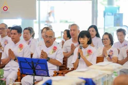 ภาพ No.313761:วันเสาร์ที่ 14 มีนาคม พ.ศ. 2569 พิธีตักบาตรแด่คณะสงฆ์ 323 วัด 4 จังหวัดชายแดนภาคใต้ พิธีถวายสังฆทานแด่คณะสงฆ์ 323 วัด ปีที่ 22 ครั้งที่ 183 พิธีมอบกองทุนหนุนแรงใจช่วยครูใต้ ปีที่ 19 ครั้งที่ 146 และพิธีทำบุญอุทิศส่วนกุศลให้ผู้วายชนม์ ณ ศูนย์ปฏิบัติธรรมภา