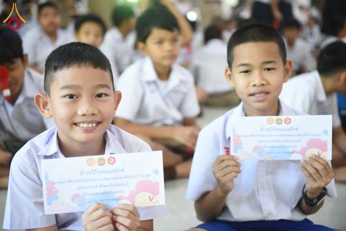 ภาพ No.282035:วันศุกร์ที่ 19 ธันวาคม พ.ศ. 2568 พิธีมอบโล่และใบประกาศเกียรติคุณ โครงการเจริญพระพุทธมนต์ธัมมจักกัปปวัตตนสูตร และวันรวมพลังเด็กดีV-Star ดาวแห่งความดี ผู้นำฟื้นฟูศีลธรรมโลกจังหวัดสระบุรี ณ ศูนย์ปฏิบัติธรรมสระบุรี