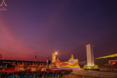 ภาพ No.75251:พิธีจุดประทีปถวายเป็นพุทธบูชา และบูชาธรรมมหาปูชนียาจารย์ ในโครงการธรรมยาตรากตัญญูบูชา มหาปูชนียาจารย์ พระมงคลเทพมุนี(สด จนฺทสโร) พระผู้ปราบมาร ปีที่ 11 ณ อนุสรณ์สถานลำดับที่ 7 สถานที่ขยายวิชชาธรรมกาย วัดพระธรรมกาย จ.ปทุมธานี วันที่ 31 มกราคม พ.ศ. 2566