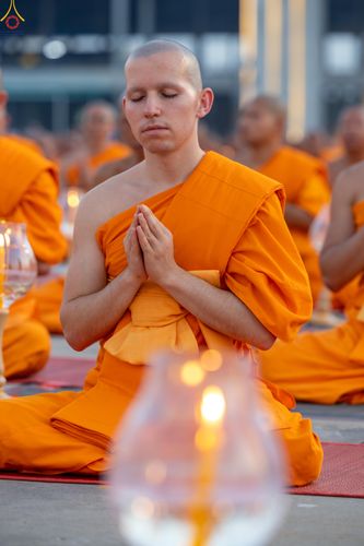 ภาพ No.307878:วันที่ 31 มกราคม พ.ศ. 2569 พิธีจุดประทีปธรรมถวายเป็นพุทธบูชา  และบูชาธรรมมหาปูชนียาจารย์ (ภาพชุดที่ 2) ณ วัดพระธรรมกาย ปทุมธานี ในโครงการธรรมยาตรา กตัญญูบูชา มหาปูชนียาจารย์ พระมงคลเทพมุนี(สด จนฺทสโร) พระผู้ปราบมาร อนุสรณ์สถาน 7 แห่ง ปีที่ 14