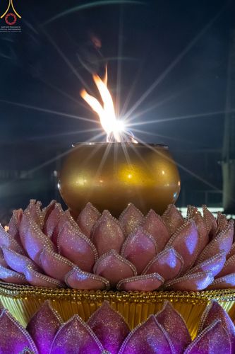 ภาพ No.75306:พิธีจุดประทีปถวายเป็นพุทธบูชา และบูชาธรรมมหาปูชนียาจารย์ ในโครงการธรรมยาตรากตัญญูบูชา มหาปูชนียาจารย์ พระมงคลเทพมุนี(สด จนฺทสโร) พระผู้ปราบมาร ปีที่ 11 ณ อนุสรณ์สถานลำดับที่ 7 สถานที่ขยายวิชชาธรรมกาย วัดพระธรรมกาย จ.ปทุมธานี วันที่ 31 มกราคม พ.ศ. 2566