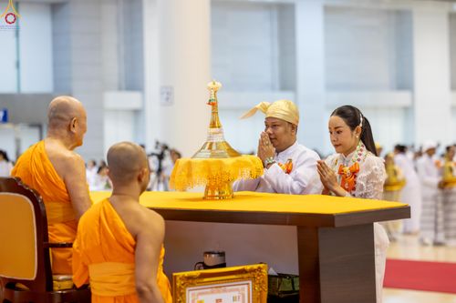 ภาพ No.327749:วันที่ 3 พฤษภาคม พ.ศ.2569 พิธีรับมอบพระบรมสารีริกธาตุ จากสาธารณรัฐแห่งสหภาพเมียนมา ณ ห้องแก้วสารพัดนึก วัดพระธรรมกาย