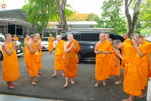 ภาพ No.328570:วันอังคารที่ 12 พฤษภาคม พ.ศ.2569 เจ้าประคุณสมเด็จพระมหารัชมงคลมุนี กรรมการมหาเถรสมาคม เจ้าคณะหนกลาง วัดไตรมิตรวิทยาราม วรวิหาร โปรดเมตตาเป็นองค์ประธาน พิธีเจริญพระพุทธมนต์ อายุวัฒนมงคล 98 ปี คุณแม่จุรี สุทธิผล ณ อาคารปลูกศรัทธา 2 วัดพระธรรมกาย