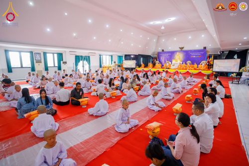 ภาพ No.283637:วันเสาร์ที่ 20 ธันวาคม  2568 พิธีบรรพชาสามเณร ณ ประเทศอินโดนีเซีย