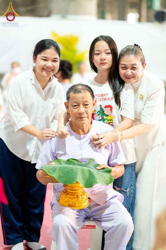 ภาพ No.349809:วันอาทิตย์ที่ 13 กันยายน พ.ศ.2569 พิธีตัดปอยผมและปลงผม โครงการอุปสมบทบูชาธรรม วันครูผู้ค้นพบวิชชาธรรมกาย ณ วิหารคด 11 วัดพระธรรมกาย