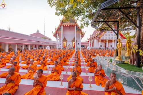 ภาพ No.293999:วันที่ 14 มกราคม พ.ศ. 2569 พิธีจุดประทีปถวายเป็นพุทธบูชา และบูชาธรรมมหาปูชนียาจารย์  ณ วัดสองพี่น้อง ต.ต้นตาล อ.สองพี่น้อง จ.สุพรรณบุรี ในโครงการธรรมยาตรา กตัญญูบูชา มหาปูชนียาจารย์ พระมงคลเทพมุนี(สด จนฺทสโร) พระผู้ปราบมาร อนุสรณ์สถาน 7 แห่ง ปีที่ 14