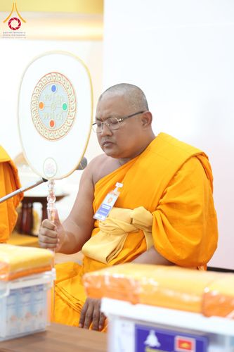 ภาพ No.290292:วันอังคารที่ 6 มกราคม พ.ศ. 2569 พิธีเจริญพุทธมนต์ ปฏิบัติธรรม มอบทุนการศึกษา ถวายสังฆทาน 142 วัด ณ ศูนย์ปฏิบัติธรรมพระมงคลเทพมุนี อ.สองพี่น้อง จ.สุพรรณบุรี