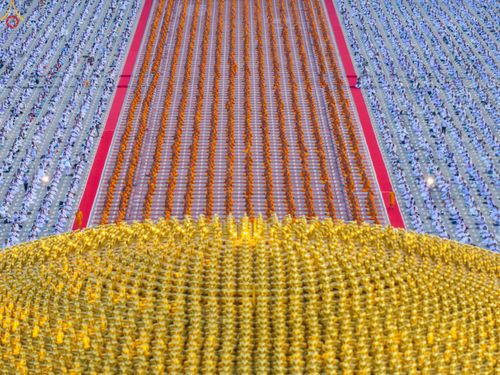 ภาพ No.307411:วันที่ 31 มกราคม พ.ศ. 2569 พิธีจุดประทีปธรรมถวายเป็นพุทธบูชา  และบูชาธรรมมหาปูชนียาจารย์ (ภาพชุดที่ 2) ณ วัดพระธรรมกาย ปทุมธานี ในโครงการธรรมยาตรา กตัญญูบูชา มหาปูชนียาจารย์ พระมงคลเทพมุนี(สด จนฺทสโร) พระผู้ปราบมาร อนุสรณ์สถาน 7 แห่ง ปีที่ 14