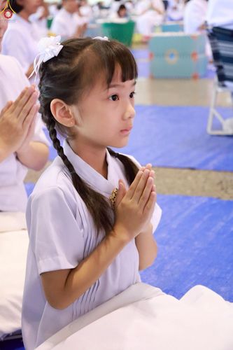 ภาพ No.240428:วันพุธที่ 27 สิงหาคม พ.ศ. 2568 พิธีตักบาตร ในวันธรรมชัย ณ วัดพระธรรมกาย จ.ปทุมธานี