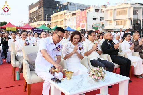 ภาพ No.312748:วันอาทิตย์ที่ 8 มีนาคม พ.ศ.2569 ทำบุญเมืองนครราชสีมา 558 ปี ตักบาตรพระ 10,000 รูป (ภาพชุดที่ 2)