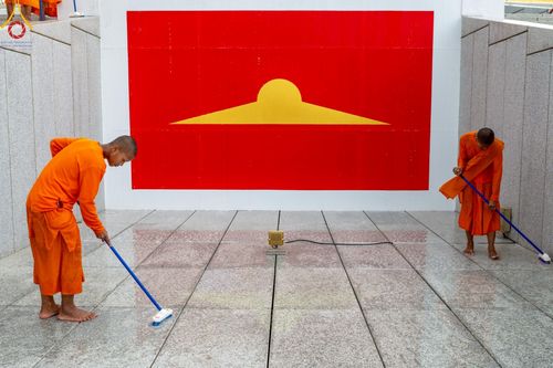 ภาพ No.218808:วันศุกร์ที่ 18 เมษายน พ.ศ. 2568 การเตรียมงานในลานธรรม , พระมหาธรรมกายเจดีย์ เพื่องานวันคุ้มครองโลก 22 เมษายน พ.ศ. 2568