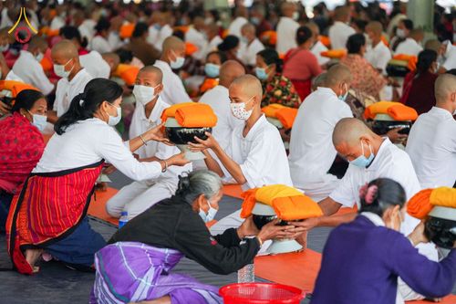 ภาพ No.75958:พิธีบรรพชาสามเณร ณ วัดปันชารี สันติปูร์ อรัญกฏิ เมืองคาร์กาชารี ประเทศบังกลาเทศ วันที่ 10 กุมภาพันธ์ พ.ศ. 2566