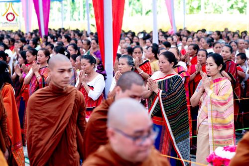 ภาพ No.176204:พิธีทอดกฐินสมทบ โดยมูลนิธิธรรมกาย ในนามหลวงพ่อธัมมชโย ณ วัดสัทธนารามา บานา วิหาร เมืองไดยุน รัฐอรุนาจาลประเทศ ประเทศอินเดีย วันที่ 15 พฤศจิกายน พ.ศ. 2567