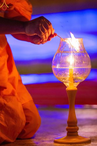 ภาพ No.122250:พิธีจุดประทีปถวายเป็นพุทธบูชา และบูชาธรรมมหาปูชนียาจารย์ พระมงคลเทพมุนี(สด จนฺทสโร) ในโครงการธรรมยาตรา กตัญญูบูชา มหาปูชนียาจารย์ พระมงคลเทพมุนี(สด จนฺทสโร) พระผู้ปราบมาร อนุสรณ์สถาน 7 แห่ง ปีที่ 12 วันที่ 31 มกราคม พ.ศ. 2567 ณ วัดพระธรรมกาย จ.ปทุมธานี (