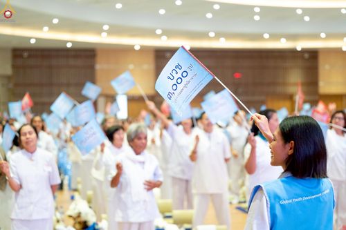 ภาพ No.239926:วันที่ ๒๒ - ๒๔ สิงหาคม พ.ศ. ๒๕๖๘ สัมมนารวมใจผู้นำบุญ บูชาธรรม ๘๑ ปี หลวงพ่อธัมมชโย กฐินสามัคคีทั่วไทย ๓๐,๐๐๐ วัด โครงการอุปสมบทบูชาธรรมมหาปูชนียาจารย์ ๓,๐๐๐ รูป รุ่นที่ ๑