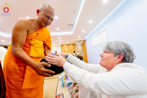 ภาพ No.233314:วันอาทิตย์ที่ 6 กรกฎาคม พ.ศ. 2568 พิธีถวายมหาสังฆทานแด่คณะสงฆ์ทั่วโลกและพิธีตักบาตรเนื่องในวันเข้าพรรษา  ณ วัดพุทธเคปทาวน์ ประเทศแอฟริกาใต้