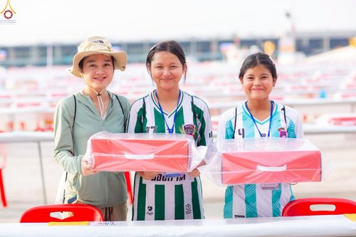 ภาพ No.225086:วันที่ 20 - 27 เมษายน พ.ศ. 2568 "ภาพแห่งความปลื้มที่ไม่มีวันจบ" คณะสงฆ์สามเณร เจ้าหน้าที่ และสาธุชน ร่วมแรงร่วมใจกันเตรียมงานและเก็บงาน เพื่อวันคุ้มครองโลก พิธีถวายมหาสังฆทานคณะสงฆ์ 40,000 กว่าวัดทั่วประเทศ