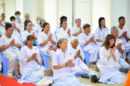 ภาพ No.250090:วันที่ 26-28 กันยายน พ.ศ. 2568 โครงการอบรมอุบาสกแก้ว อุบาสิกาแก้ว รุ่นที่ 3 ตัวแทนทอดกฐินสามัคคีทั่วไทย 30,000 วัด ณ ศูนย์ปฏิบัติธรรมจันทบุรี จ.จันทบุรี