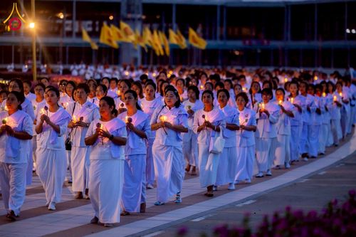 ภาพ No.224244:วันที่ 3-5 พฤษภาคม พ.ศ. 2568  กิจวัตร-กิจกรรมโครงการปฏิบัติธรรมอบรมศีลธรรม “บวชอุบาสิกาแก้ว” ถวายเป็นพระราชกุศล แด่พระบาทสมเด็จพระเจ้าอยู่หัว เนื่องในโอกาสมหามงคล “วันฉัตรมงคล” ณ วัดพระธรรมกาย อ.คลองหลวง จ.ปทุมธานี