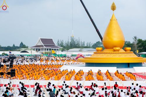 ภาพ No.129375:พิธีประดิษฐานพระบรมสารีริกธาตุ ณ มหารัตนะเจดีย์สิริปทุมสวรรค์ ศูนย์ปฏิบัติธรรมภาคใต้ อ.บางกล่ำ จ.สงขลา วันที่ 10 มีนาคม พ.ศ.2567
