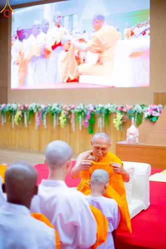 ภาพ No.215801:วันเสาร์ที่ 5 เมษายน พ.ศ. 2568 พิธีขอบรรพชา พิธีขอสรณคมน์และศีล  พิธีขอนิสสัย พิธีถวายบาตร ในโครงการบรรพชาสามเณรฟื้นฟูพระพุทธศาสนาทั่วไทย , โครงการหน่อแก้วเปรียญธรรม รุ่นที่ 13 ,  โครงการสามเณรยุวธรรมทายาท รุ่นที่ 33 , โครงการสามเณรมัชฌิมธรรมทายาท รุ่นที