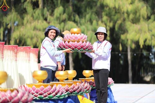 ภาพ No.106990:V.3 ตั้งใจ การเตรียมงาน เก็บงาน การรับบุญของเจ้าหน้าที่หน่วยงานต่างๆ เพื่อโครงการธรรมยาตรา กตัญญูบูชามหาปูชนียาจารย์ พระมงคลเทพมุนี (สด จนฺทสโร) พระผู้ปราบมาร อนุสรณ์สถาน 7 แห่ง ปีที่ 12 ระหว่างวันที่ 2 - 31 มกราคม พ.ศ. 2567