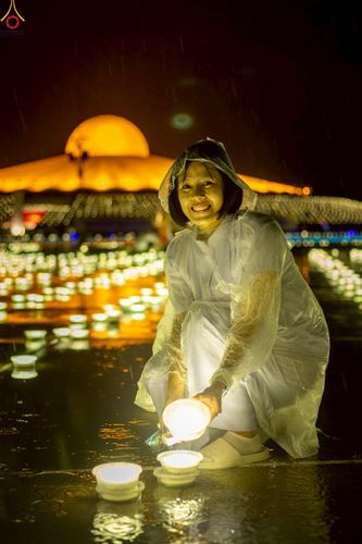 ภาพ No.244239:วันที่ 7 กันยายน พ.ศ. 2568 พิธีจุดประทีป วันครูผู้ค้นพบวิชชาธรรมกาย ณ ลานธรรมฯ และวิหารคด วัดพระธรรมกาย