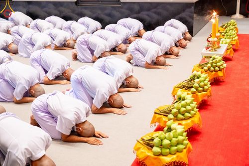 ภาพ No.141363:พิธีบรรพชาอุปสมบท โครงการอุปสมบทหมู่รุ่นผู้บริหาร รุ่นที่ 14 โครงการอุปสมบทหมู่ธรรมทายาท ระดับอุดมศึกษา รุ่นที่ 51 ภาคฤดูฝน ณ โบสถ์พระไตรปิฎก วัดพระธรรมกาย ในวันเสาร์ที่ 15 มิถุนายน พ.ศ. 2567