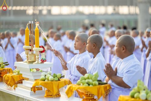 ภาพ No.133748:พิธีเวียนประทักษิณและพิธีวันทาเจดีย์ โครงการบรรพชาสามเณร ฟื้นฟูพระพุทธศาสนาทั่วไทย ณ วัดพระธรรมกาย วันเสาร์ที่ 6 เมษายน พ.ศ. 2567