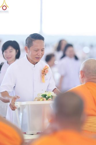 ภาพ No.102424:พิธีถวายอุปกรณ์ทำความสะอาด ณ บ้านแก้วเรือนทองคุณยายอาจารย์ฯ วัดพระธรรมกาย วันเสาร์ที่ 16 ธันวาคม พ.ศ. 2566