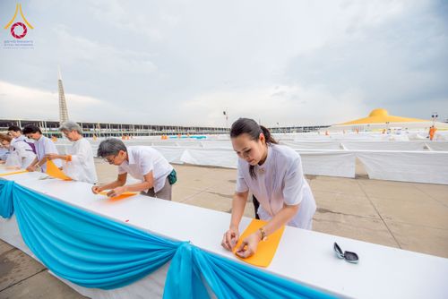 ภาพ No.217767:วันที่ 10-14 เมษายน พ.ศ. 2568 เจ้าหน้าที่อาสาสมัคร เตรียมงานวันคุ้มครองโลก ชุดที่ 2 วัดพระธรรมกาย จ.ปทุมธานี