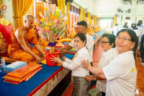 ภาพ No.196858:พิธีทอดผ้าป่าทำนุบำรุงศาสนสถาน ณ วัดโพธิ์เอน ต.บางขุนกอง อ.บางกรวย จ.นนทบุรี ในโครงการธรรมยาตรา กตัญญูบูชา มหาปูชนียาจารย์ พระมงคลเทพมุนี(สด จนฺทสโร) พระผู้ปราบมาร อนุสรณ์สถาน 7 แห่ง ปีที่ 13 วันที่ 17 มกราคม พ.ศ. 2568