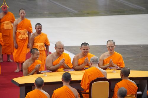 ภาพ No.153226:พิธีมุทิตาสักการะ พระภิกษุ-สามเณร ผู้สอบไล่ได้เปรียญธรรม ประโยค 1-2 ถึงประโยค ป.ธ.9 และบาลีศึกษา ประโยค1-2 ถึง บ.ศ.9 , พิธีมอบดวงแก้วสามเณรผู้ทรงบาลีไวยากรณ์ วัดพระธรรมกาย และ ศูนย์ส่งเสริมศีลธรรมในประเทศและต่างประเทศ วันอาทิตย์ที่ 8 กันยายน พ.ศ.2567