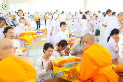 ภาพ No.115573:พิธีเจริญพระพุทธมนต์ และถวายภัตตาหาร ในวาระครบ 115 ปี วันคล้ายวันเกิด คุณยายอาจารย์ มหารัตนอุบาสิกาจันทน์ ขนนกยูง (ผู้ให้กำเนิดวัดพระธรรมกาย) วันศุกร์ที่ 19 มกราคม พ.ศ. 2567 ณ หอฉันคุณยายอาจารย์ วัดพระธรรมกาย