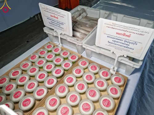 ภาพ No.108119:พิธีถวายภัตตาหารเป็นสังฆทาน แด่คณะพระธรรมยาตราฯ ในโครงการธรรมยาตรากตัญญูบูชา มหาปูชนียาจารย์ พระมงคลเทพมุนี(สด จนฺทสโร) พระผู้ปราบมาร อนุสรณ์สถาน 7 แห่ง ปีที่ 12 วันที่ 8 มกราคม พ.ศ. 2567 ณ อนุสรณ์สถานมหาวิหารพระมงคลเทพมุนี (โลตัสแลนด์) อ.สองพี่น้อง จ.สุ