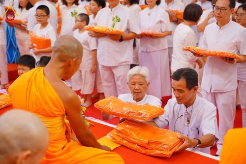 ภาพ No.173890:พิธีทอดกฐิน วัดภาวนาปีนัง ประเทศมาเลเซีย วันที่ 31 ตุลาคม พ.ศ. 2567