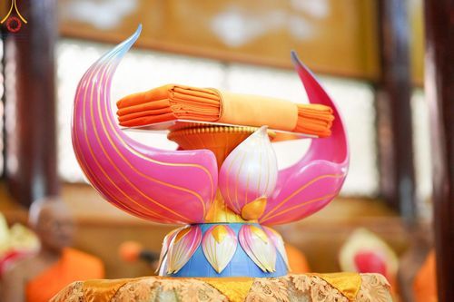 ภาพ No.140478:พิธีตอกเสาเข็มเป็นปฐมฤกษ์ เพื่อสร้างกุฎิและหอสวดมนต์ และพิธีทอดผ้าป่าบำรุงวัด ณ วัดกลางธนรินทร์ ต.บ้านแป้ง อ.พรหมบุรี จ.สิงห์บุรี วันอาทิตย์ที่ 9 มิถุนายน พ.ศ.2567