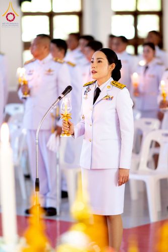 ภาพ No.237760:พิธีถวายเครื่องราชสักการะและวางพานพุ่ม และพิธีจุดเทียนถวายพระพรชัยมงคล เนื่องในโอกาสวันเฉลิมพระชนมพรรษา สมเด็จพระนางเจ้าสิริกิติ์ พระบรมราชินีนาถ พระบรมราชชนนีพันปีหลวง วันอังคารที่ 12 สิงหาคม พ.ศ. 2568  ณ อาคารปลูกศรัทธา 2 วัดพระธรรมกาย