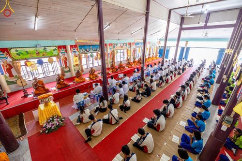 ภาพ No.199542:พิธีทอดผ้าป่าทำนุบำรุงศาสนสถาน ณ วัดศิลามูล ตำบลหินมูล อำเภอบางเลน จังหวัดนครปฐม ในโครงการธรรมยาตรา กตัญญูบูชา มหาปูชนียาจารย์ พระมงคลเทพมุนี(สด จนฺทสโร) พระผู้ปราบมาร อนุสรณ์สถาน 7 แห่ง ปีที่ 13 วันที่ 21 มกราคม พ.ศ. 2568