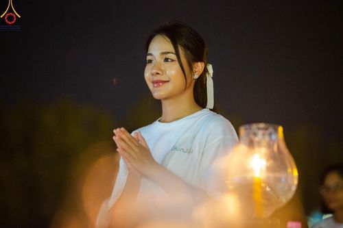 ภาพ No.170328:พิธีลอยกระทงธรรม ณ สระเศรษฐีทะเลบุญ มหาวิหารพระมงคลเทพมุนีฯ วัดพระธรรมกาย วันศุกร์ที่ 15 พฤศจิกายน พ.ศ.2567 (วันเพ็ญ 15 ค่ำ เดือน 12)