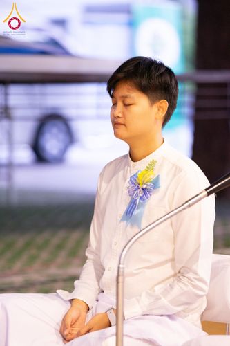 ภาพ No.194933:พิธีถวายภัตตาหารเป็นสังฆทาน แด่พระธรรมยาตรา ณ อนุสรณ์สถานมหาวิหารพระมงคลเทพมุนี (โลตัสแลนด์) อ.สองพี่น้อง จ.สุพรรณบุรี ในโครงการธรรมยาตรา กตัญญูบูชา มหาปูชนียาจารย์ พระมงคลเทพมุนี(สด จนฺทสโร) พระผู้ปราบมาร แห่ง ปีที่ 13 วันที่ 14 มกราคม พ.ศ.2568