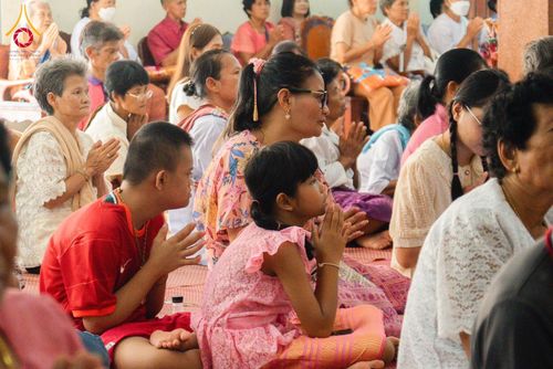 ภาพ No.168413:พิธีทอดกฐิน 4 วัด จ.ปราจีนบุรี โครงการกฐินสามัคคีทั่วไทย 30,000 วัด โดยคณะศิษยานุศิษย์วัดพระธรรมกาย บูชาธรรม 80 ปี หลวงพ่อธัมมชโย วันที่ 26-27 ตุลาคม พ.ศ. 2567