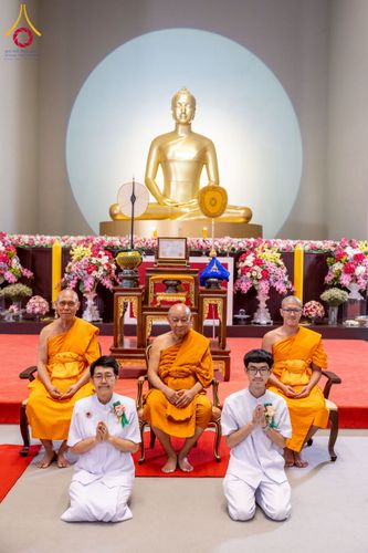 ภาพ No.231274:วันพฤหัสบดีที่ 3 กรกฏาคม พ.ศ. 2568 พิธีมุทิตาสักการะพระภิกษุนาคหลวง พระมหาพนาวัฒน์ ธมฺมนฺตคามี (จันทร์เผือก) เปรียญธรรม ๙ ประโยค ณ วัดพระธรรมกาย ปทุมธานี