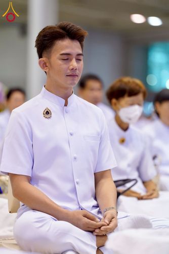 ภาพ No.232049:วันอาทิตย์ที่ 6 กรกฏาคม พ.ศ. 2568 พิธีตักบาตร ข้าวสารอาหารแห้ง  พิธีบูชาข้าวพระ สัมมนาพิเศษราชเหล็ก ณ สภาธรรมกายสากล วัดพระธรรมกาย