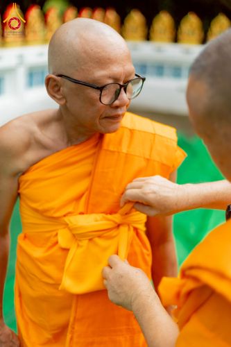 ภาพ No.231820:วันเสาร์ ที่ 5 กรกฎาคม พ.ศ. 2568 พิธีบรรพชา อุปสมบท โครงการอุปสมบท บูชาธรรมมหาปูชนียาจารย์ รุ่นเข้าพรรษา ณ วัดเกาะแก้วประชานุรักษ์ อ.วังทอง  จ.พิษณุโลก