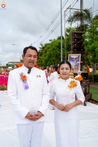 ภาพ No.229881:วันพฤหัสบดีที่ 26 มิถุนายน พ.ศ. 2568 พิธีตักบาตรพระ 1,165 รูป ฉลองก่อตั้งเมืองวานรนิวาส ครบรอบ 164 ปี ณ ถนนวานรนิวาส-อากาศอำนวย อ.วานรนิวาส จ.สกลนคร